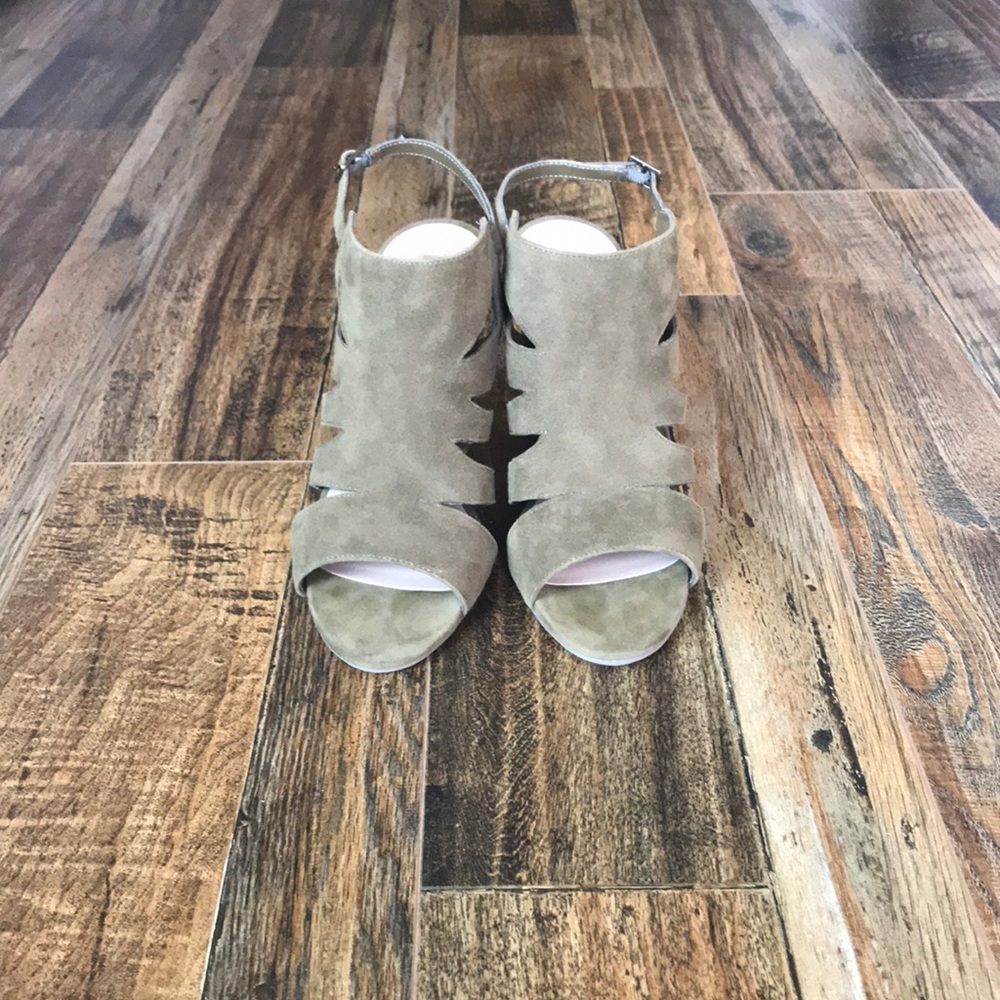 Audrey Brooke Olive Sandals